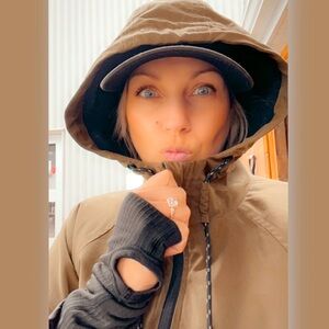 Meet your Posher, Denise